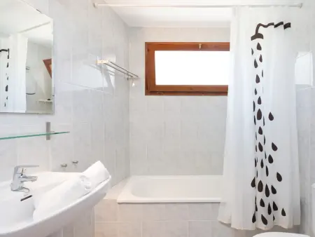Villa à Lloret de Mar pour 6, avec piscine privée, terrasse et internet - Photo 23