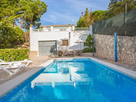 Villa à Lloret de Mar pour 7 personnes avec piscine privée et terrasse à 8 km de la plage - Photo 6