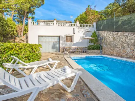 Villa à Lloret de Mar pour 7 personnes avec piscine privée et terrasse à 8 km de la plage - Photo 8