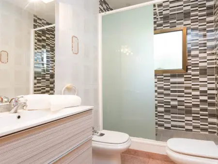 Villa à Lloret de Mar pour 7 personnes avec piscine privée et terrasse à 8 km de la plage - Photo 16