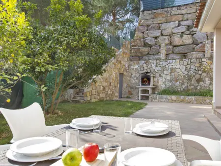 Villa à Lloret de Mar avec piscine privée, proche plage, pour 6 personnes, parking inclus - Photo 2