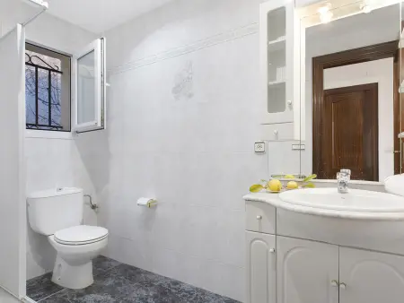 Maison familiale calme avec piscine privée et WiFi à Blanes - Photo 17