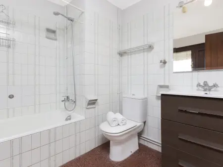 Villa à Blanes: Piscine privée, jardin, parking, proche plage, pour 6 pers. - Photo 17