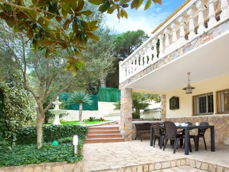 Grande maison calme avec piscine privée et wifi à Lloret de Mar - Photo 1