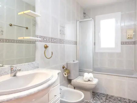 Grande maison calme avec piscine privée et wifi à Lloret de Mar - Photo 17