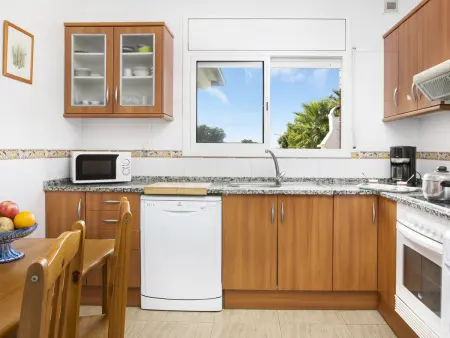 Villa à Lloret de Mar pour 6 pers. avec piscine privée, jardin, proche plage et centre - Photo 4