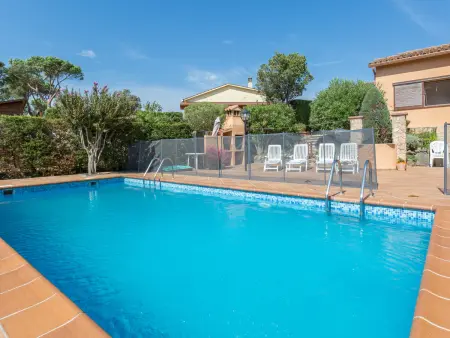 Villa à Lloret de Mar pour 14 pers., piscine protégée, proche plage et centre, internet inclus - Photo 1