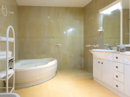Maison calme avec piscine privée, Wi-Fi, animaux acceptés - Photo 15