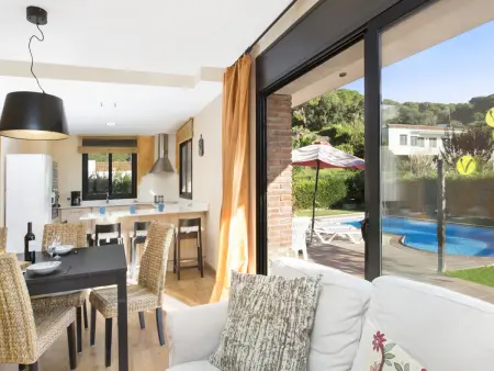 Villa moderne à Lloret de Mar avec piscine privée, proche de la mer, idéale pour 8 personnes - Photo 10