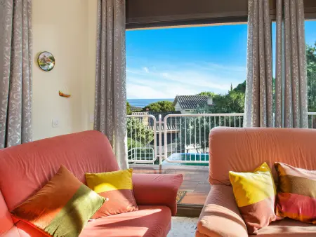 Villa familiale avec piscine privée et barbecue près de Cala Canyelles - Photo 8