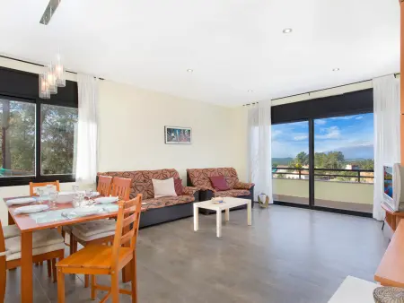 Villa à Lloret de Mar pour 8 pers avec piscine privée, parking, terrasse et équipements modernes - Photo 3