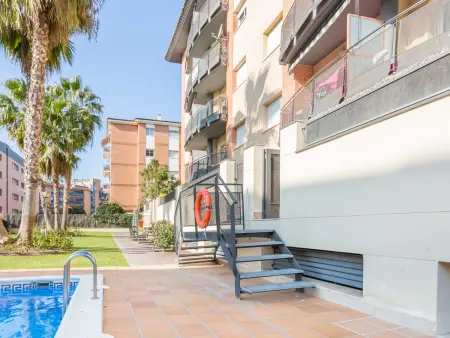 Appartement à Lloret del Mar pour 6 personnes avec piscine, terrasse et parking, à 300m de la plage - Photo 2