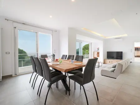 Villa moderne à Lloret de Mar avec piscine, jacuzzi, Wi-Fi et climatisation - Photo 13