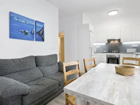 Duplex rénové à Llafranc, 10 pers, proche mer avec lave-vaisselle et terrasses aménagées - Photo 2