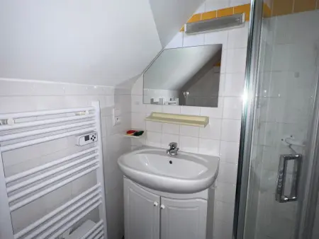 Appartement au dernier étage avec parking et climatisation à Aix-les-Bains! - Photo 5