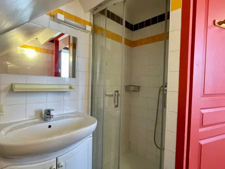Appartement au dernier étage avec parking et climatisation à Aix-les-Bains! - Photo 14