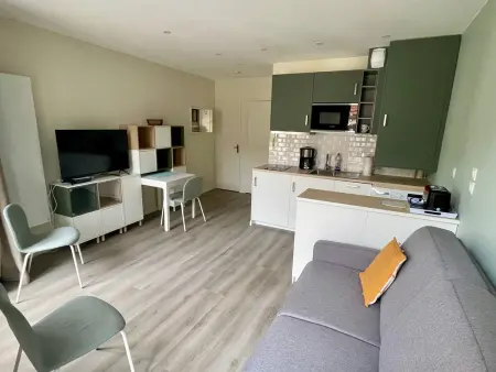 Studio cosy hyper centre Aix-les-Bains avec balcon et wifi - Photo 2