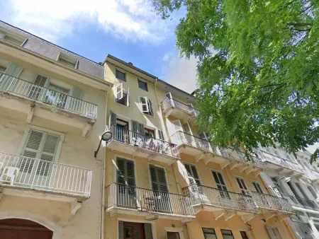 Studio cosy hyper centre Aix-les-Bains avec balcon et wifi - Photo 10