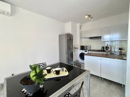 Charmant studio avec terrasse, climatisé à Ajaccio - Photo 9