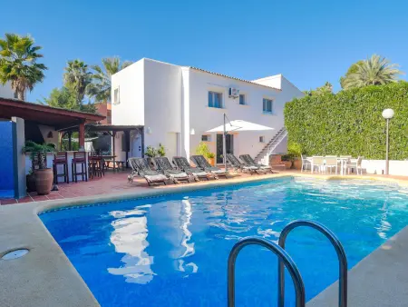 Villa Confortable avec Piscine Chauffée, Jardins et Proximité Plage, 12 Personnes à Moraira - Photo 1
