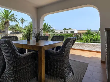 Villa Confortable avec Piscine Chauffée, Jardins et Proximité Plage, 12 Personnes à Moraira - Photo 6