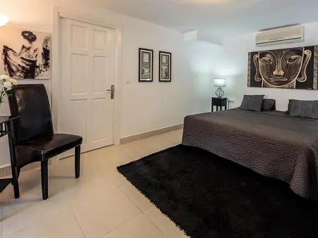 Villa Confortable avec Piscine Chauffée, Jardins et Proximité Plage, 12 Personnes à Moraira - Photo 13