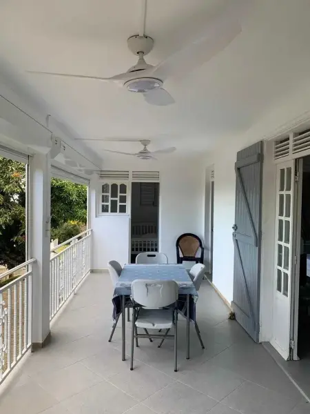 Maison familiale à Deshaies, 80 m² avec jardin - Photo 1