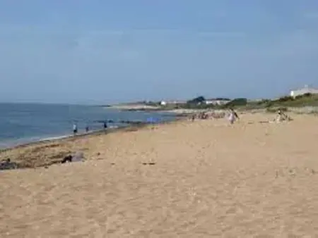 Maison familiale à Saint-Pierre-d'Oléron avec jardin - Photo 10