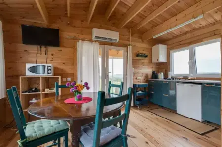 Chalet accueillant à Égliseneuve-des-Liards avec jardin - Photo 3