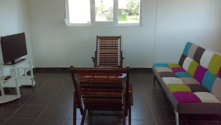 Maison charmante à Macouria avec jardin et climatisation. - Photo 3