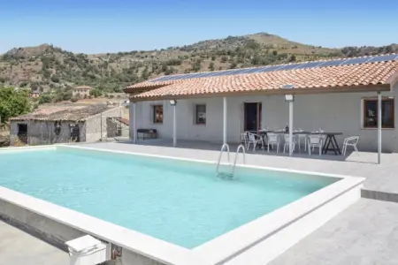Villa Rossella, Villa à Gaggi avec piscine près de l'Etna - Photo 6