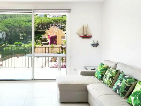 Appartement rénové avec piscine au cœur de Calella, à 100m des plages - Idéal pour familles! - Photo 2