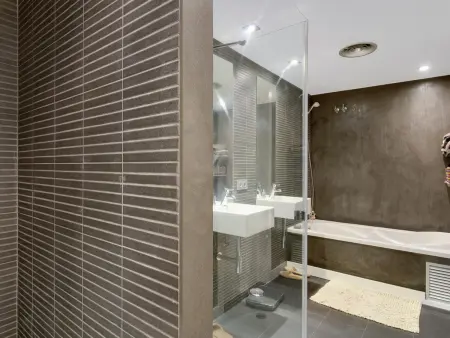 Villa moderne avec piscine privée à 900m de la plage - Tamariu, Costa Brava - Photo 16