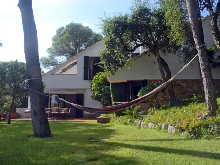 Villa avec Piscine Privée, Jardin et Proche Plage au Centre de Tamariu - Photo 9