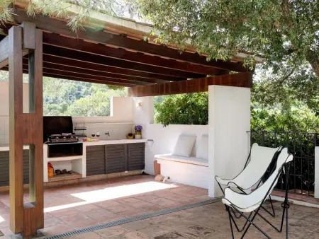 Villa avec Piscine Privée, Jardin et Proche Plage au Centre de Tamariu - Photo 11