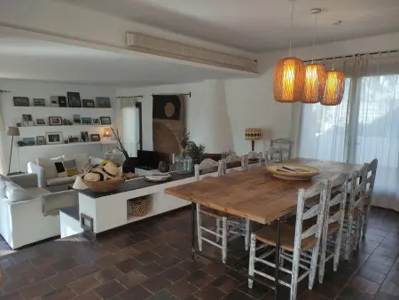 Villa avec Piscine Privée, Jardin et Proche Plage au Centre de Tamariu - Photo 17