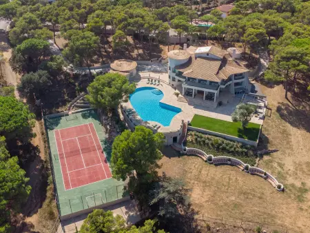 SA GUARDA - Villa de lujo con una gran piscina de 210m2 y zona deportiva alquiler villa lujo Costa Brava y villa piscina infinity Llafranc - Photo 2