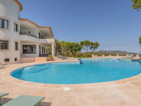 SA GUARDA - Villa de lujo con una gran piscina de 210m2 y zona deportiva alquiler villa lujo Costa Brava y villa piscina infinity Llafranc - Photo 6