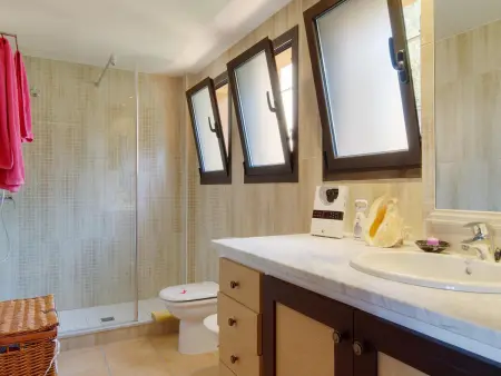Villa moderne avec piscine privée à Tamariu, Costa Brava - Photo 17