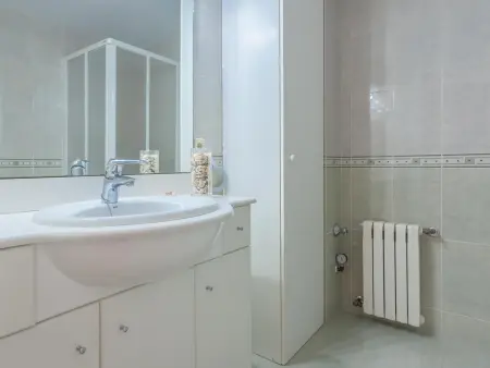 Appartement familial avec piscine et terrasse à 100m de la plage – 6 pers, 3 chambres - Photo 12