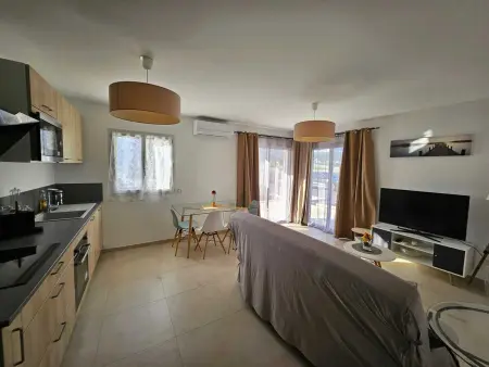 Appartement moderne à Lucciana avec terrasse ensoleillée. - Photo 1