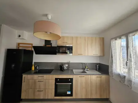 Appartement moderne à Lucciana avec terrasse ensoleillée. - Photo 2