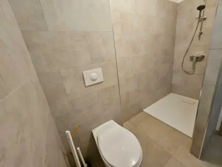 Appartement moderne à Lucciana avec terrasse ensoleillée. - Photo 12