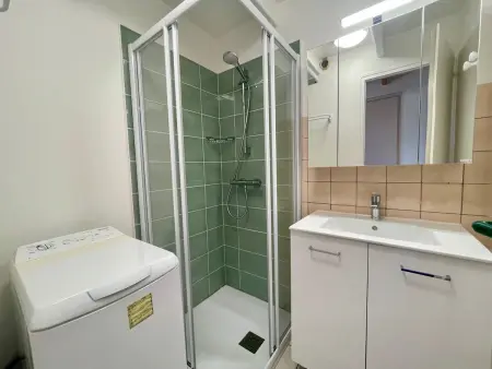 Maison avec jardinet, 2 chambres, parking, proche plage et centre - Photo 10