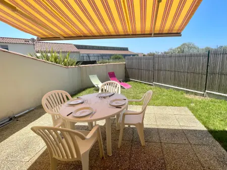 Maison avec jardinet, 2 chambres, parking, proche plage et centre - Photo 14