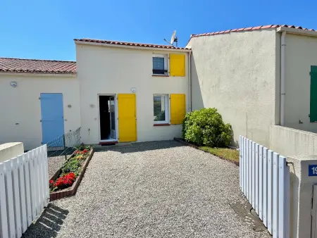 Maison avec jardinet, 2 chambres, parking, proche plage et centre - Photo 17