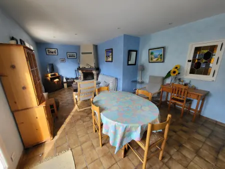 AGREABLE MAISON 2 CHAMBRES AVEC PISICINE ET STATIONNEMENT DANS UN QUARTIER CALME - Photo 4