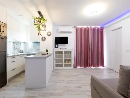 Appartement rénové avec balcon et piscine à Playa de las Américas - Photo 1