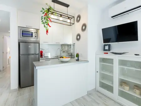 Appartement rénové avec balcon et piscine à Playa de las Américas - Photo 3