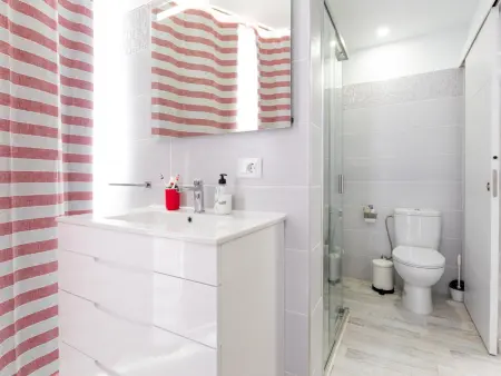 Appartement rénové avec balcon et piscine à Playa de las Américas - Photo 17